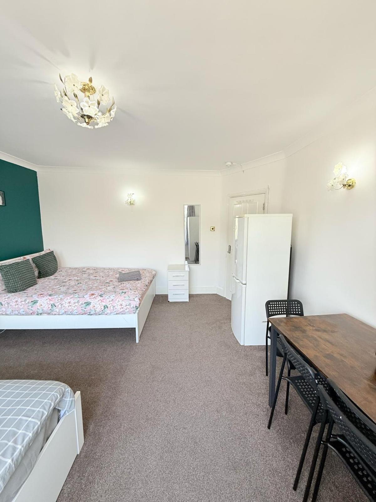 Wembley Rooms 伦敦 外观 照片
